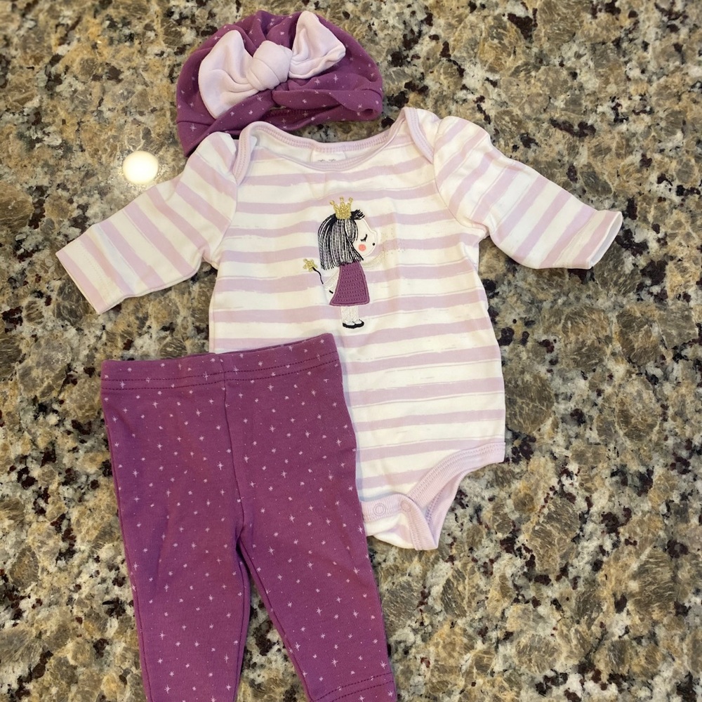 Baby girl starting out outfit